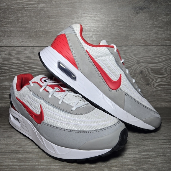 Nike Air Max Verse Georgia Bulldogs Shoes UGA Mens Size 9.5 New In Box Go Dawgs - Picture 3 of 7